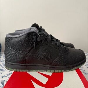 Nike Dunk Mid PRM Hallowen in men’s Size 8.5